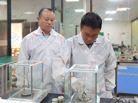 ����Ӌ���z����